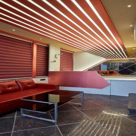 Hotel Rose Gold Ahmednagar Esterno foto