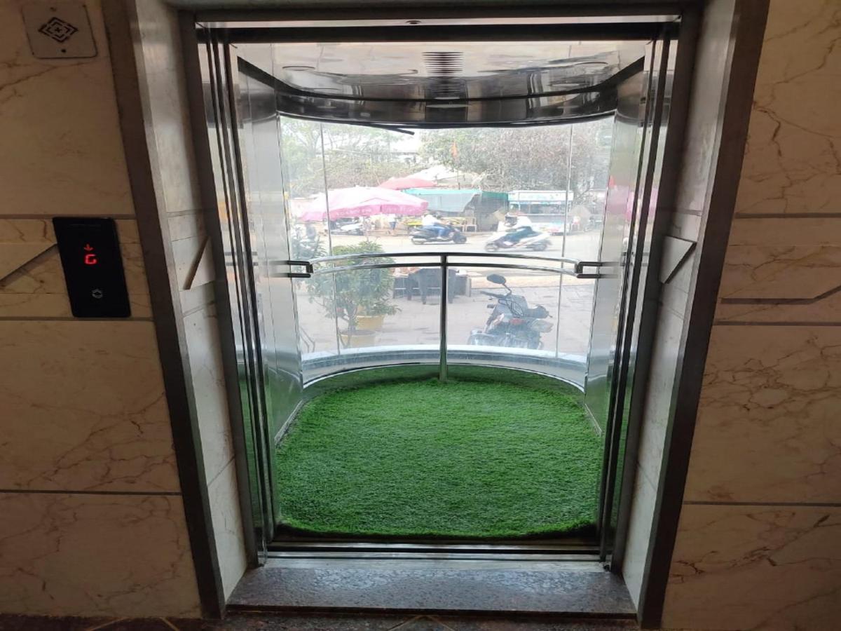 Hotel Rose Gold Ahmednagar Esterno foto