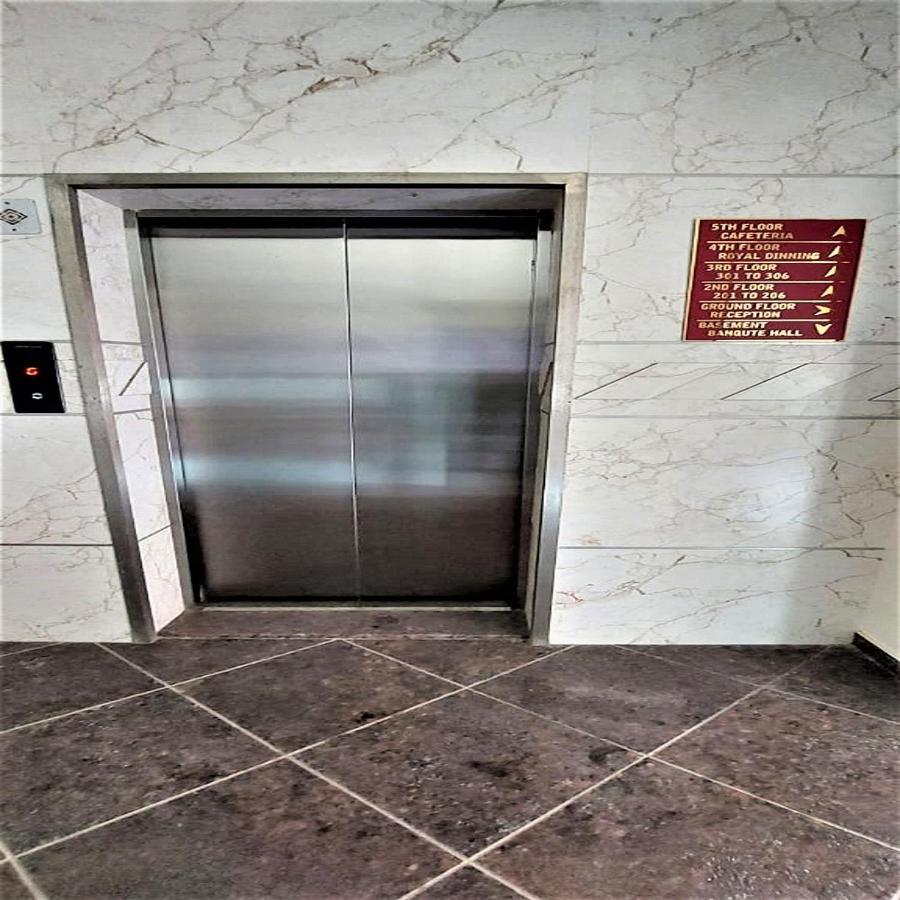 Hotel Rose Gold Ahmednagar Esterno foto