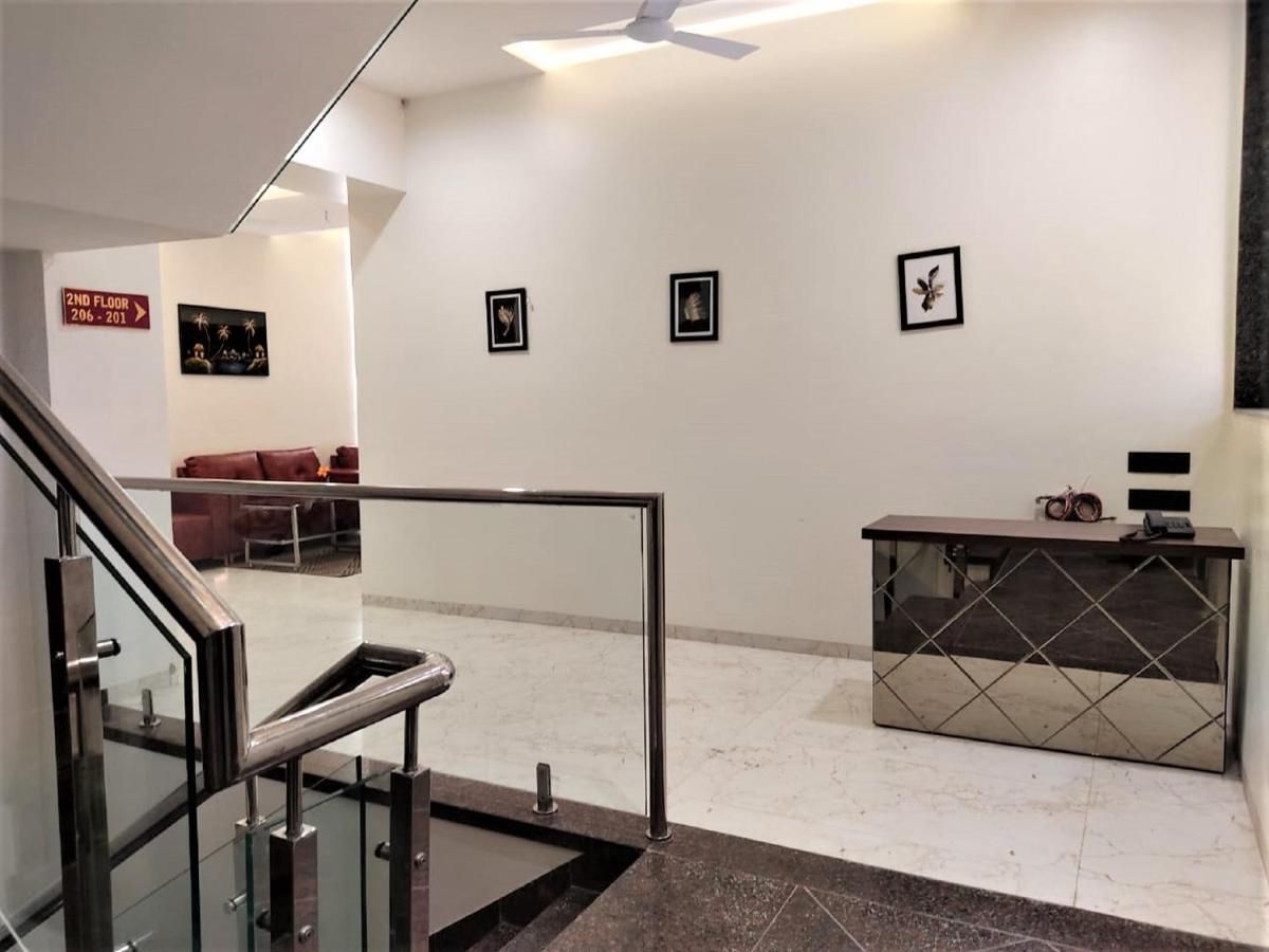 Hotel Rose Gold Ahmednagar Esterno foto